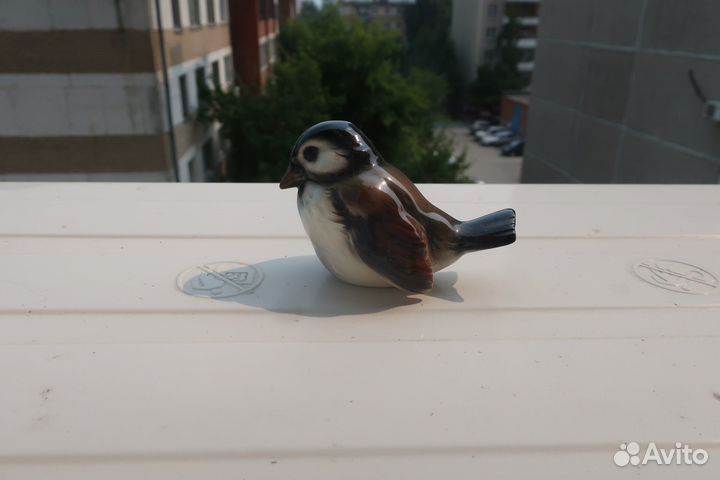 Фарфоровая фигурка - птичка goebel