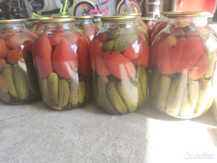 Солёные огурцы,помидоры,квашенная капуста,компот