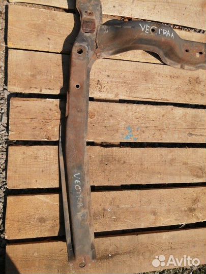 Подрамник передний Opel Vectra A 1991