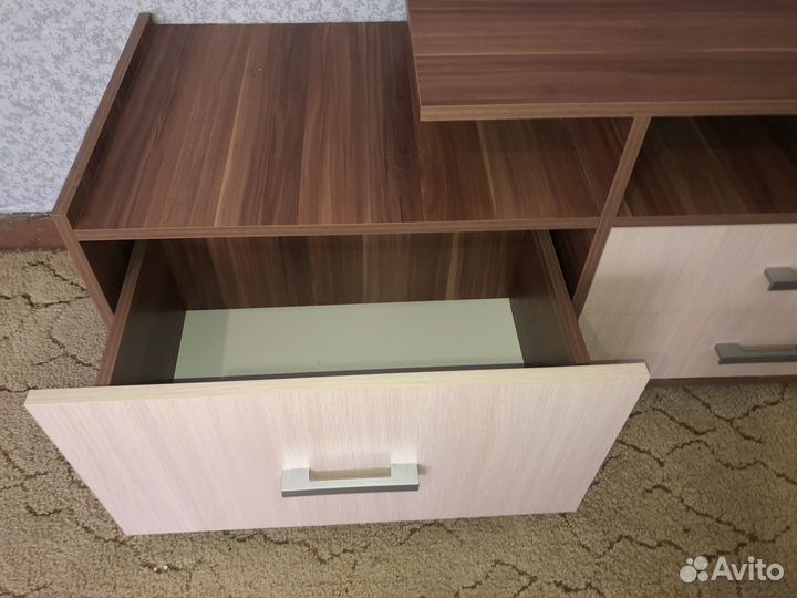 Тумба под телевизор