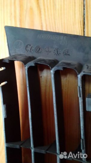 Заглушка в передний бампер правая Ауди А4 В5 99-00