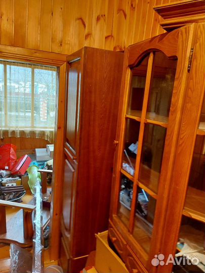 Стенка из массива ясеня