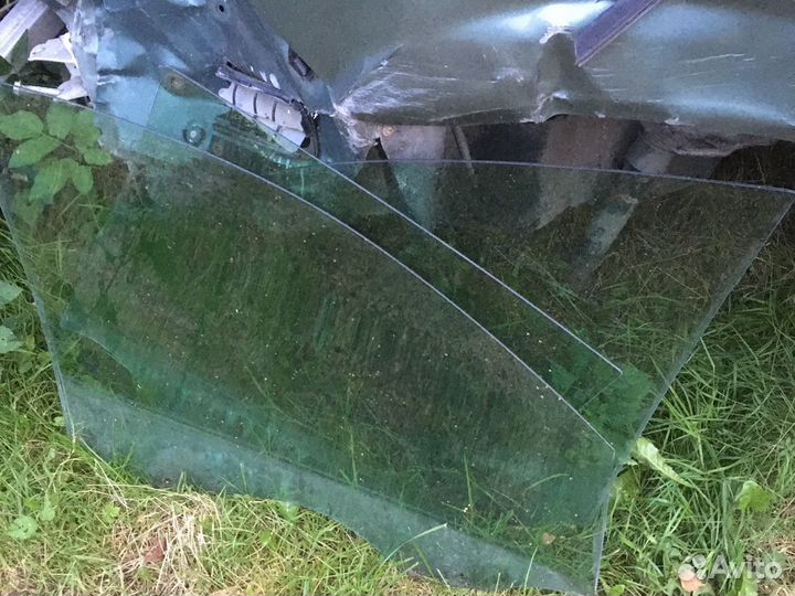 Стёкла дверей для Рено Меган2 седан-универсал