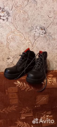 Новые спец.ботинки летние электросталь