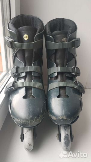 Роликовые коньки