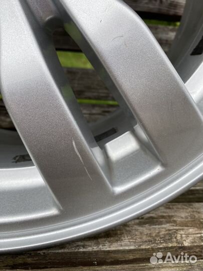 Диск 16“ Mitsibishi Outlander III