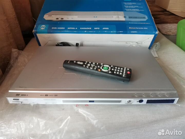 DVD плеер BBK DV323SI