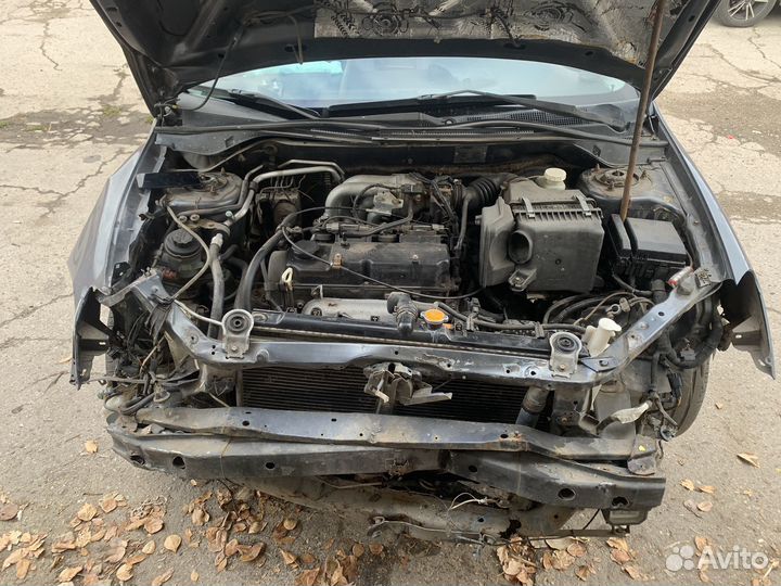 Mitsubishi Lancer 1.6 МТ, 2005, битый, 298 000 км