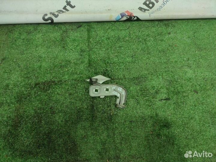 Кронштейн крыла передний правый Bmw 320D F30