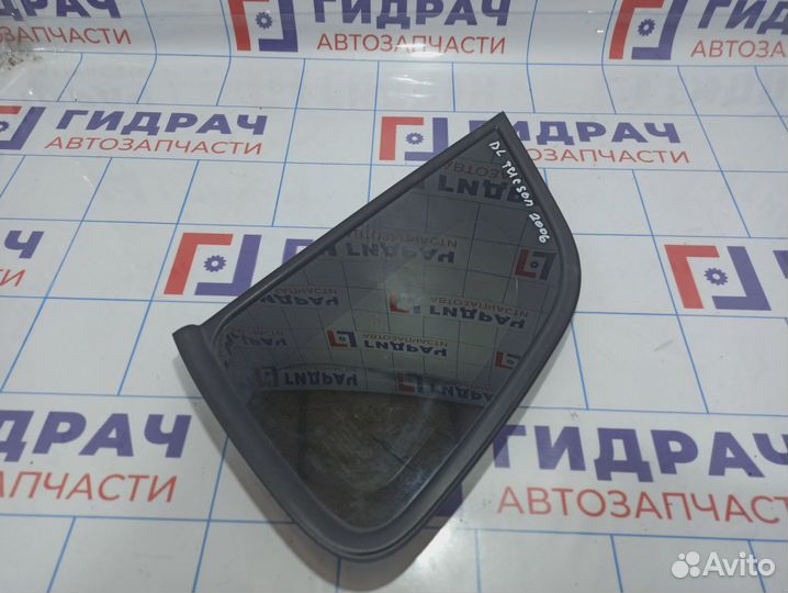 Стекло кузовное глухое левое Hyundai Tucson (JM) 8