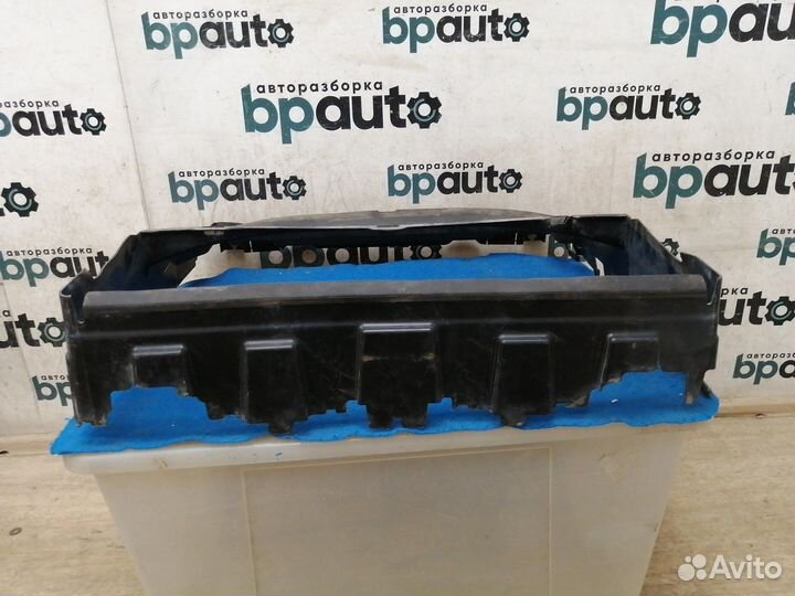 Воздуховод радиатора fpla8C464A Land Rover