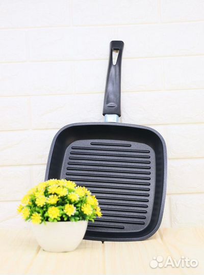 Сковорода антипригарная для гриля с крышкой