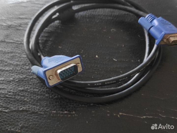 Кабель для компьютера VGA
