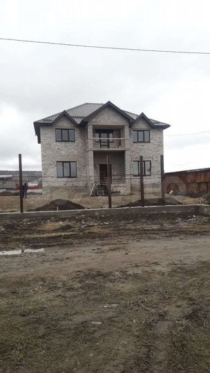 Дом 396 м² на участке 19,5 сот.