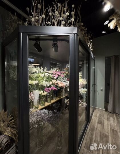 Ночная работа, флорист