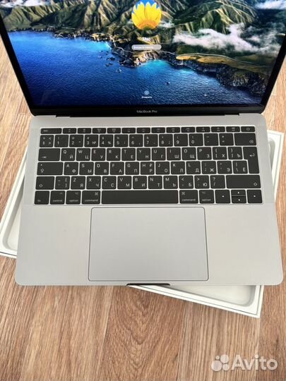 Apple MacBook Pro 13 2017 8/256ssd 2цикла