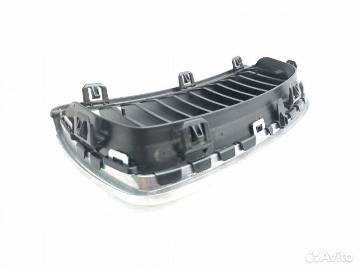 Решетка радиатора передняя правая Bmw 3-Series E90