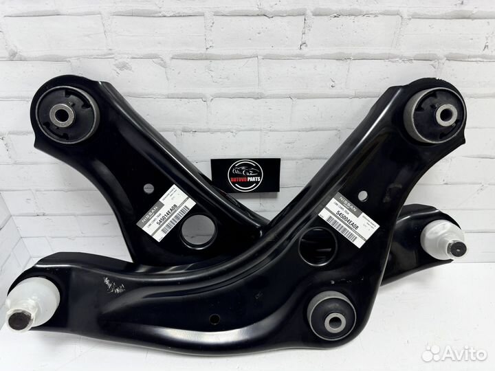 Рычаг правый/левый Nissan 545014EA0B/545004EA0B