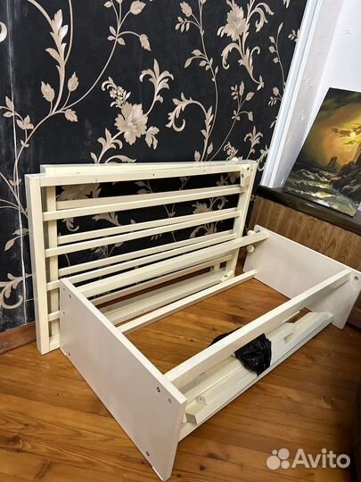 Детская овальная кроватка