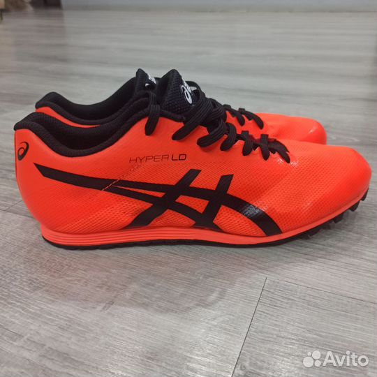 Шиповки asics