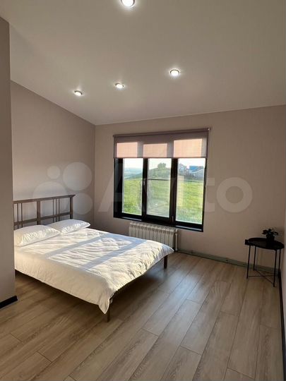 Коттедж 355 м² на участке 15 сот.