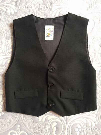 Костюм тройка, классика, с бабочкой на 1 год