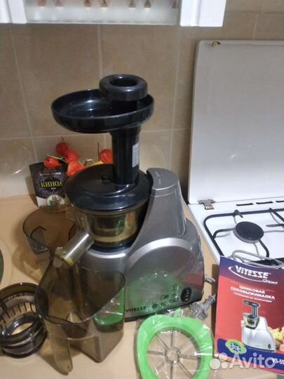 Соковыжималка шнековая Vitesse очень мощная