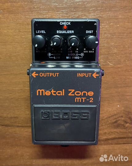 Гитарная педаль Boss Metal Zone MT-2