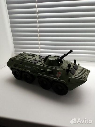 Набор военных машин и солдат