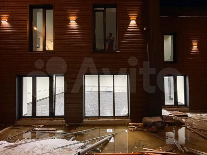 Торговая площадь, 100 м²