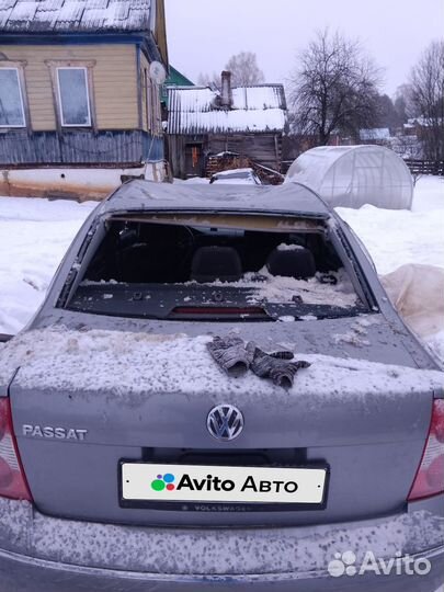 Volkswagen Passat 1.8 AT, 2002, битый, 150 000 км