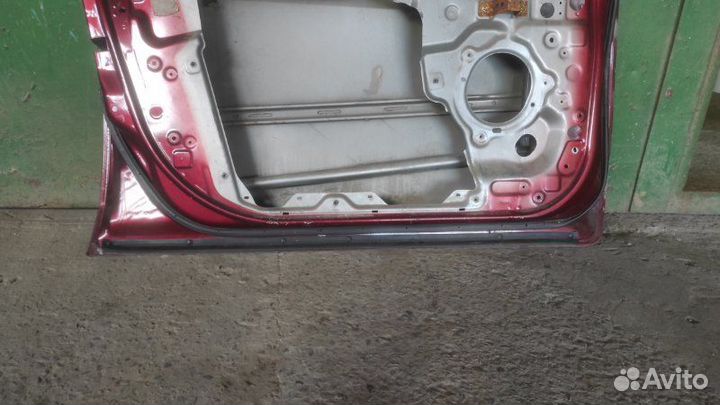 Дверь боковая передняя левая Nissan Primera P 12