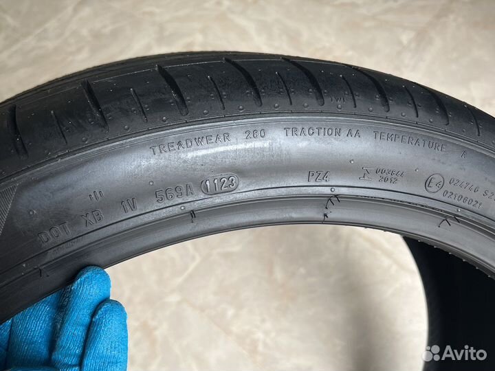 Pirelli P Zero PZ4 285/35 R23 и 325/30 R23