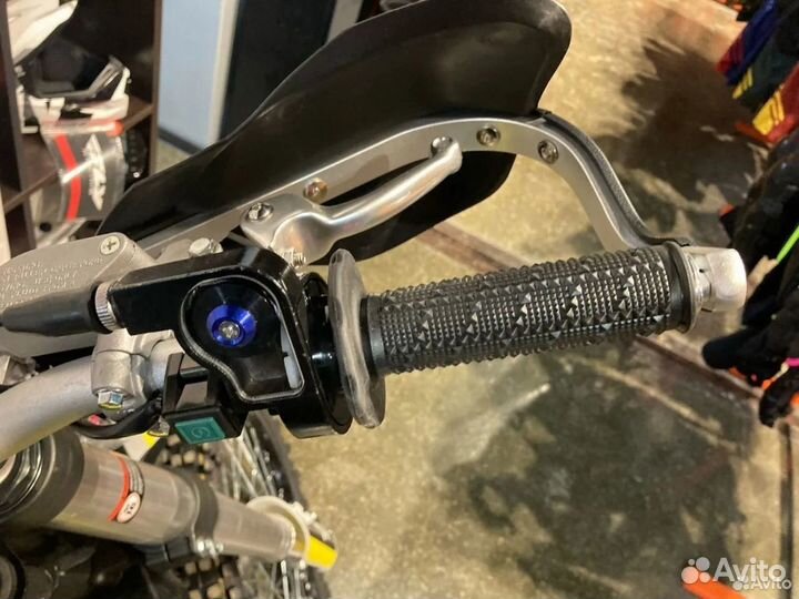 Мотоцикл кроссовый BSE Z3