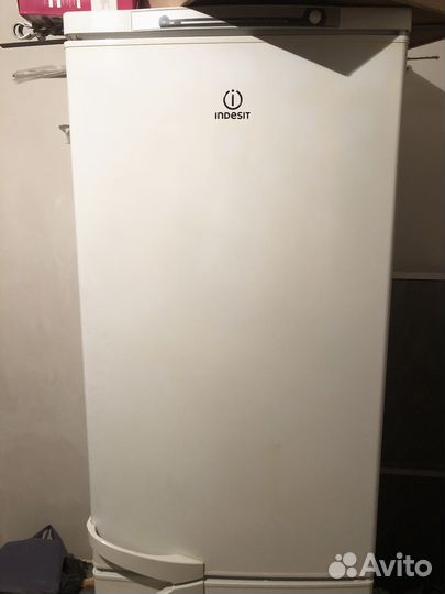 Холодильник бу indesit