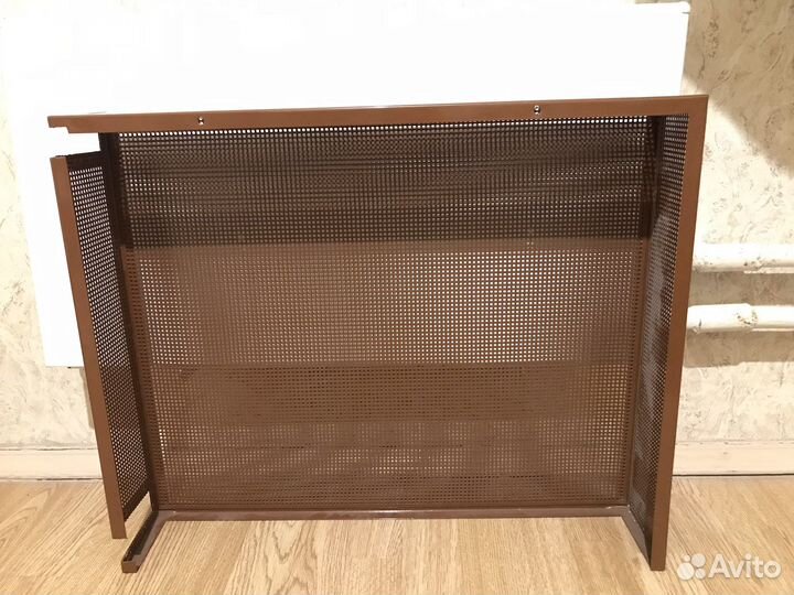 Навесной экран на батарею отопления