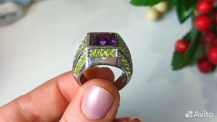 Перстень аметист и хризолиты, 18,5 р-р 925