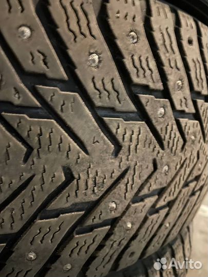 Nokian Tyres Hakkapeliitta 8 215/55 R17 98T