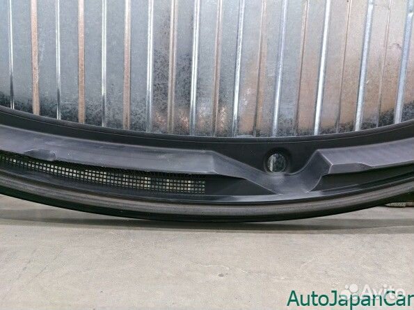 Жабо Mitsubishi Outlander III