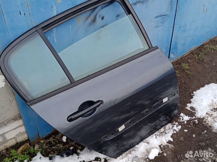 Задняя правая дверь рено меган 2 седан