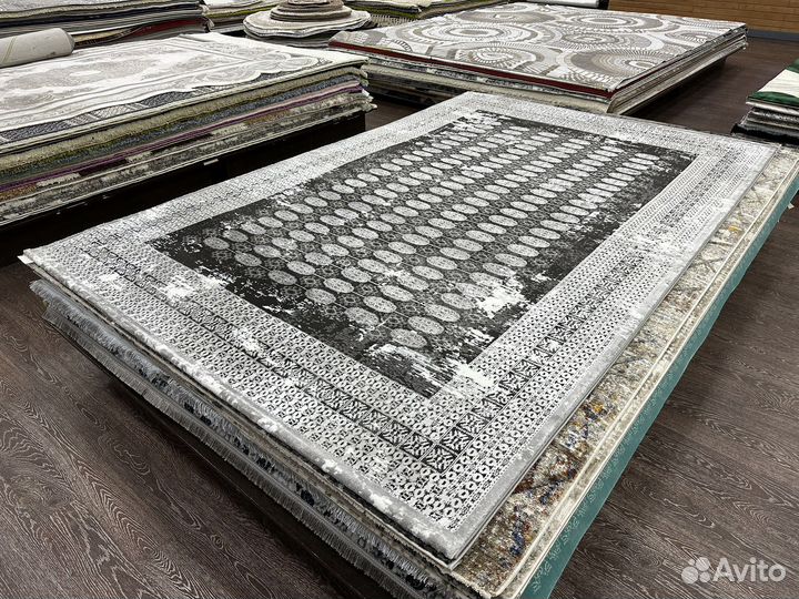 Ковер 2х2.9 новый, Турция