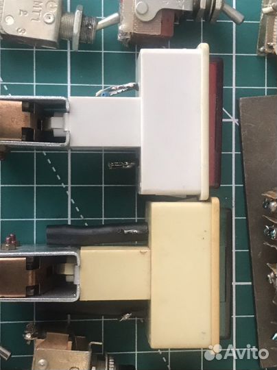 Микропереключатели и тумблеры