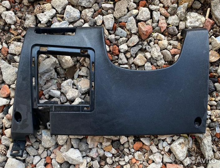 Hyundai Solaris 1 накладка в ноги водителя