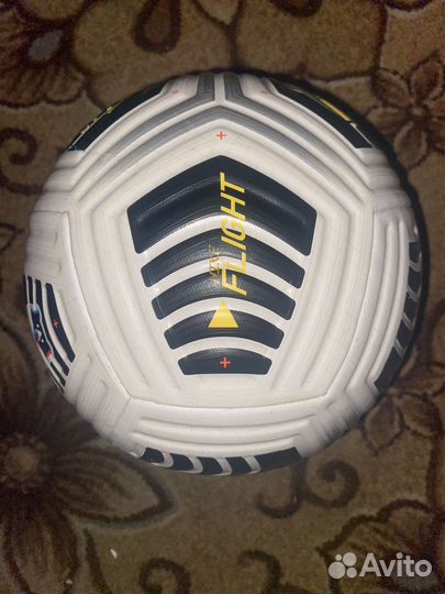Футбольный мяч nike flight