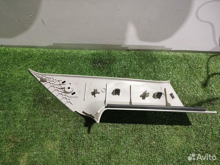 Обшивка стойки правая ford Focus 2 рестайлинг