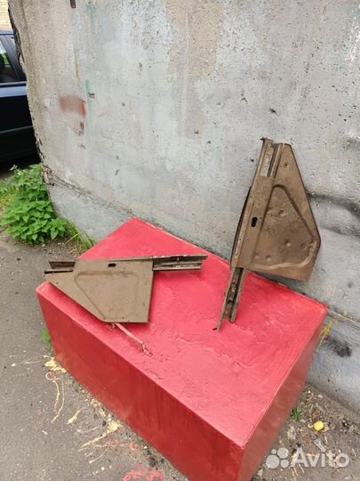 Стойка передняя левая 469-5301057, 3151-5301057-10