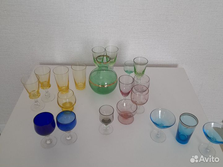 Цветное стекло СССР 18 шт. штоф рюмки стопки