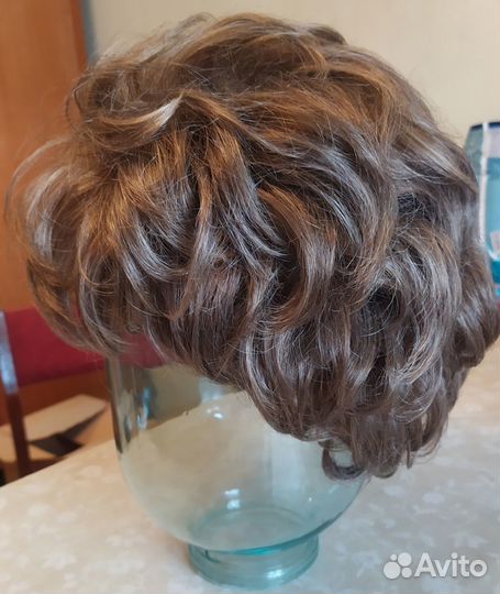Парик б.у