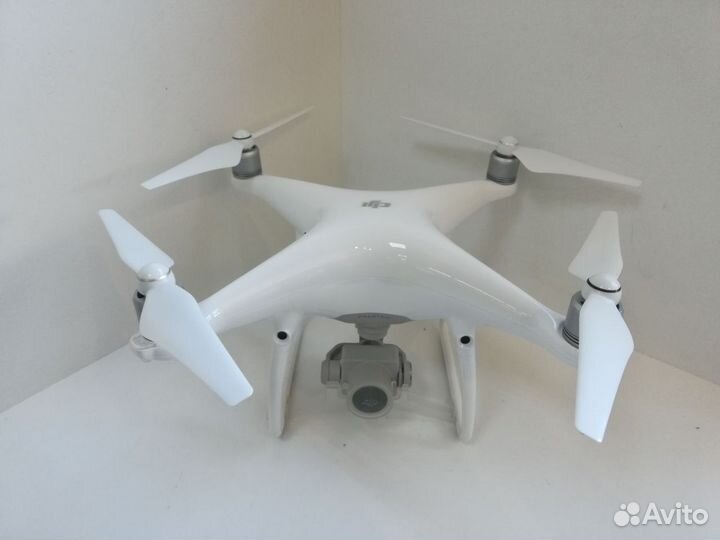 Квадрокоптер DJI Phantom 4 PRO Plus V2.0
