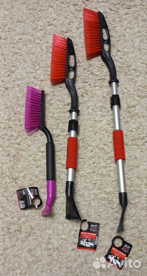 Щетка-скребок автомобильные в ассортименте